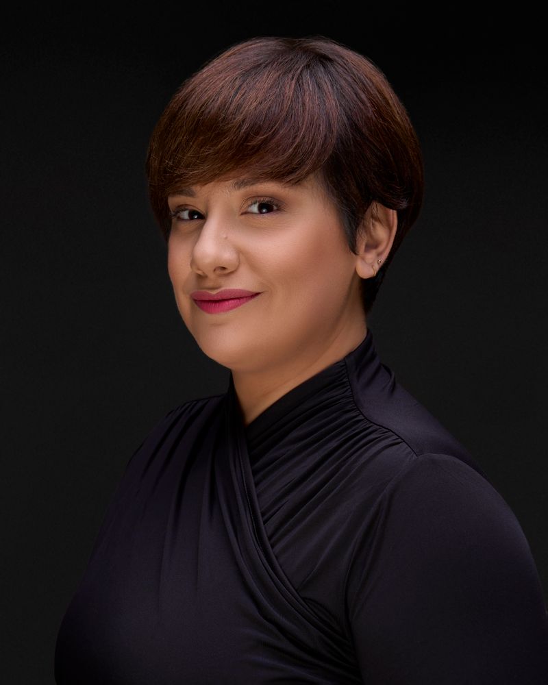 Portrait of Elena Rossi, verified reader from Milan